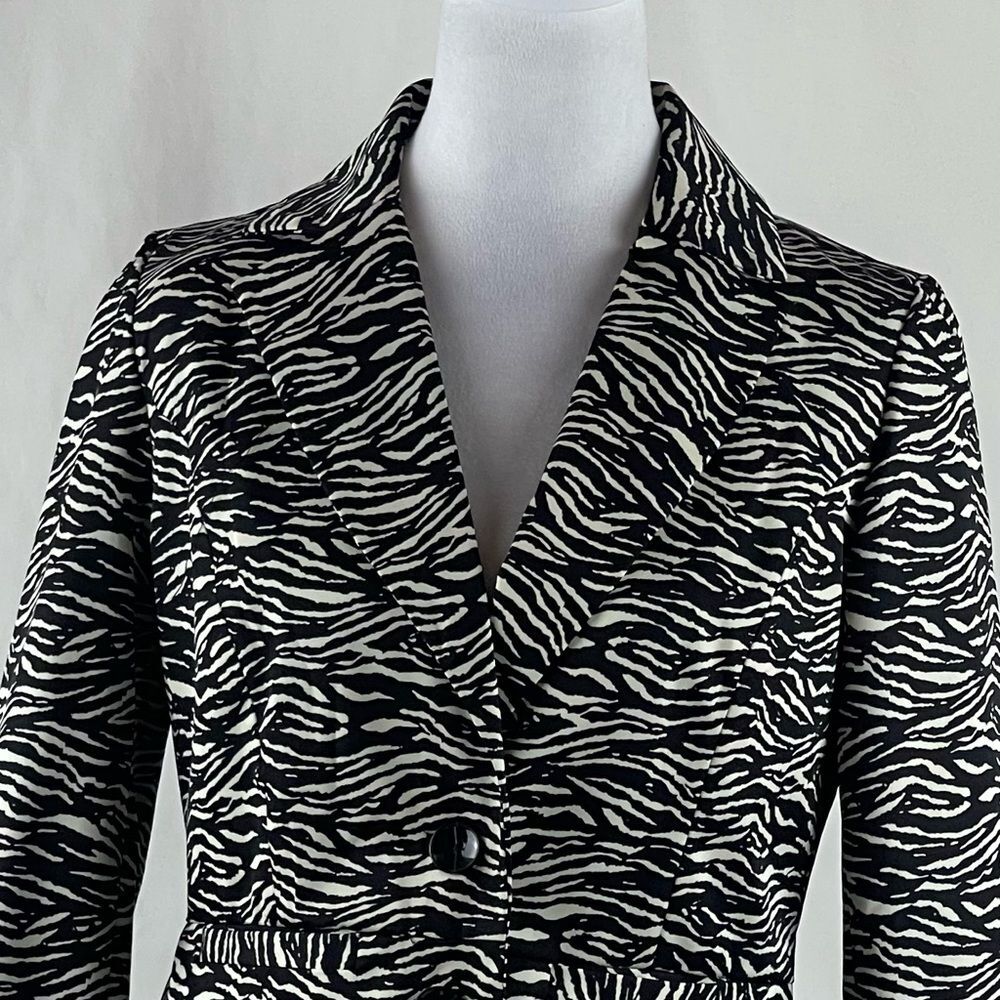 Sandro Black Cream Zebra Print Peplum Raincoat Jacket NWOT Size S EuroGirl - Picture 3 of 13